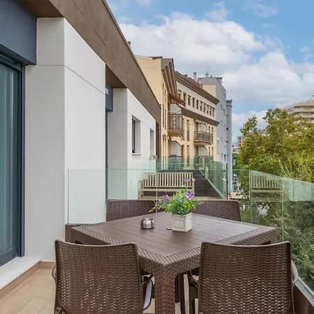 Lxr Meninas 2hab Close To The Sea